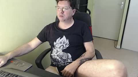 mistercoeur online show from February 7, 8:29 am