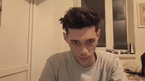 Snapshot of misteriosoxragazzo chatting on November 18, 3:49 pm MisteriosoXragazzoX online show from November 18, 3:49 pm