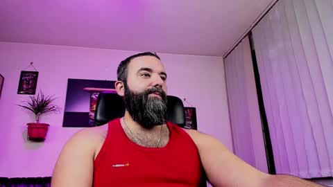 Snapshot of misterlov3r chatting on December 3, 3:30 am misterlov3r online show from December 3, 3:30 am