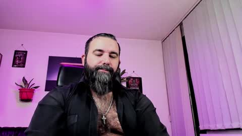 Snapshot of misterlov3r chatting on December 4, 10:30 pm misterlov3r online show from December 4, 10:30 pm