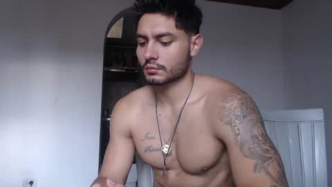 mistersam33 online show from February 25, 10:18 pm