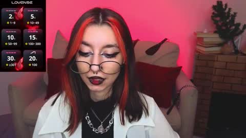 Marcelline online show from December 19, 10:00 am