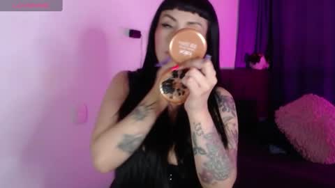       online show from January 29, 8:08 am