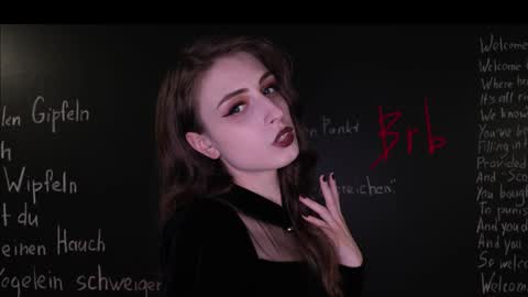 Snapshot of mistress_marlene chatting on December 7, 3:30 pm Mistress Marlene online show from December 7, 3:30 pm