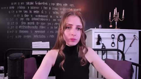 Snapshot of mistress_marlene chatting on February 25, 10:26 am Mistress Marlene online show from February 25, 10:26 am
