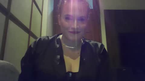 Snapshot of mistressdannydarko chatting on March 29, 1:44 pm mistressdannydarko online show from March 29, 1:44 pm