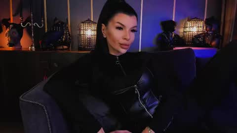 Snapshot of mistresselenia chatting on February 10, 10:20 am Elenia online show from February 10, 10:20 am