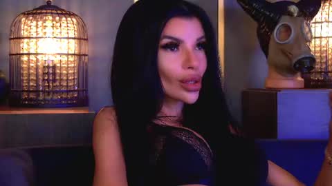 Snapshot of mistresselenia chatting on June 20, 11:13 am Elenia online show from June 20, 11:13 am