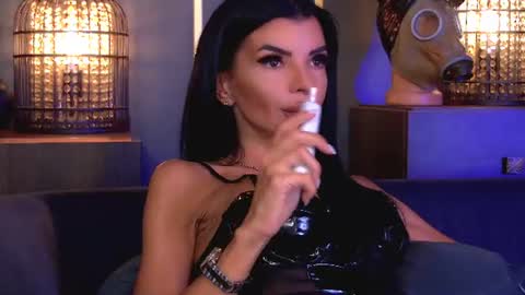 Snapshot of mistresselenia chatting on June 26, 10:30 am Elenia online show from June 26, 10:30 am