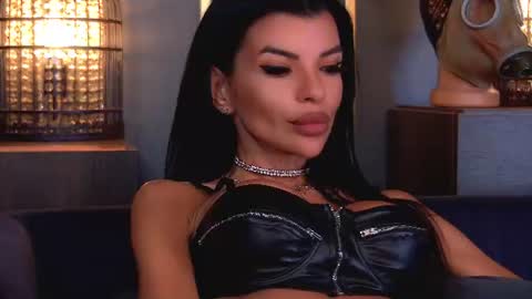 Snapshot of mistresselenia chatting on June 27, 2:34 pm Elenia online show from June 27, 2:34 pm