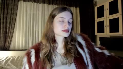 Snapshot of mistresselizy chatting on January 8, 4:33 pm mistresselizy online show from January 8, 4:33 pm