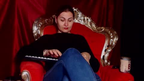 Snapshot of mistressfabiola chatting on March 2, 6:37 pm Mistress Fabiola online show from March 2, 6:37 pm