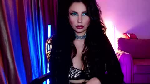 Snapshot of mistressfindom chatting on March 27, 2:39 am Goddess Katerina online show from March 27, 2:39 am