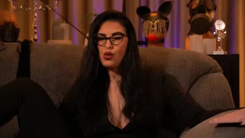 Mistress Kelly online show from October 31, 11:50 pm