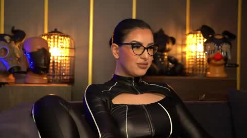 Mistress Kelly online show from April 23, 10:12 pm