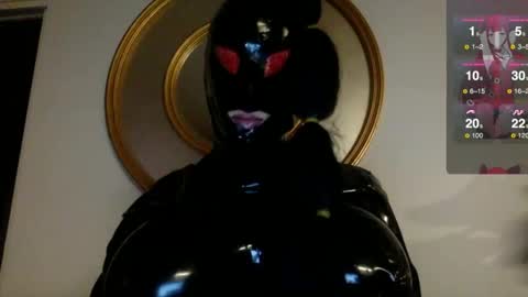 Snapshot of mistresslatexxx chatting on February 25, 10:37 am Bianca online show from February 25, 10:37 am