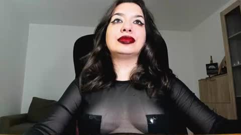 YourGoddessM online show from June 18, 8:02 pm
