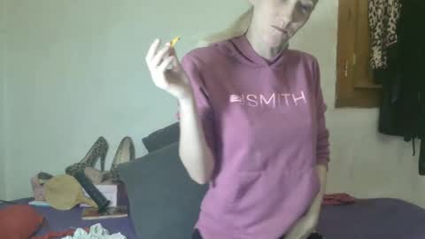 mistressmilly32 online show from November 9, 2:26 pm