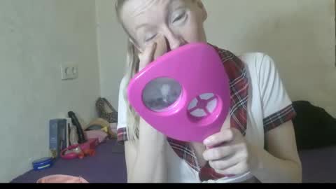 mistressmilly32 online show from January 19, 8:51 am