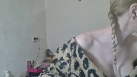 mistressmilly32 online show from February 8, 8:51 am