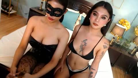 Snapshot of mistressmoonluna chatting on July 7, 7:23 am mistressmoonluna online show from July 7, 7:23 am