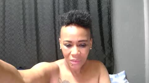 Snapshot of mistressshirleyx chatting on March 10, 6:18 am mistressshirleyx online show from March 10, 6:18 am