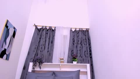 mistt_miaa online show from December 21, 11:50 am