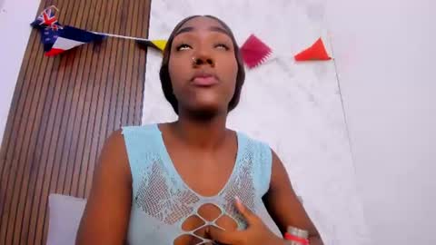 Snapshot of mistt_miaa chatting on July 6, 7:05 pm mistt_miaa online show from July 6, 7:05 pm