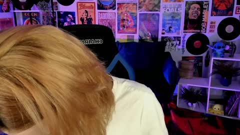 MistyBarnes NONUDE MODEL online show from December 28, 5:35 pm