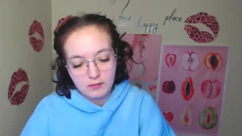 Aria online show from November 27, 7:43 am