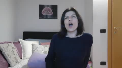 MISXY500310 online show from February 1, 8:05 pm