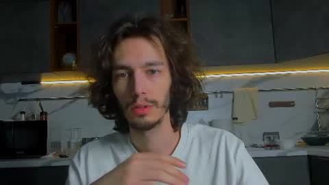 Snapshot of mitchelkurse chatting on July 3, 6:36 pm MitchelKurse online show from July 3, 6:36 pm