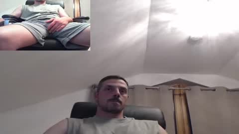 Snapshot of mitsch01 chatting on June 6, 7:40 pm Mitsch online show from June 6, 7:40 pm