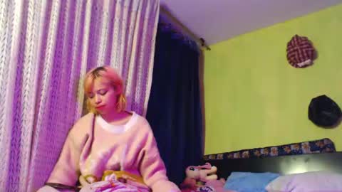 Naomi and Nekorii online show from July 27, 4:19 am