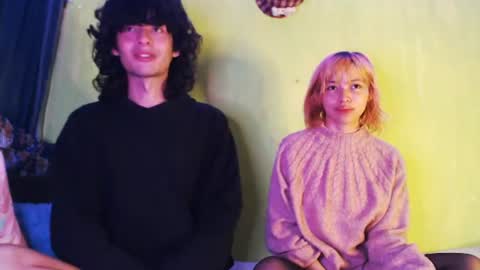 Naomi and Nekorii online show from August 4, 11:51 pm