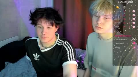 MeowMiku online show from December 13, 8:04 pm