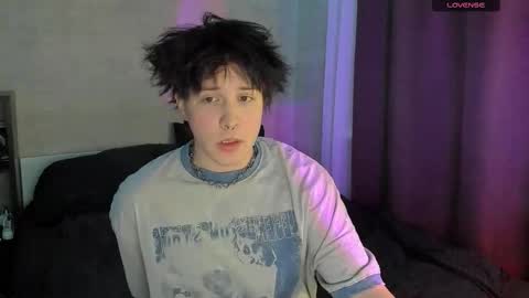 MeowMiku online show from December 14, 6:34 pm