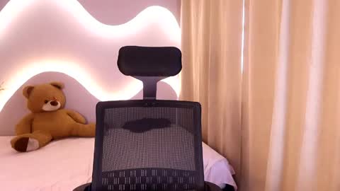 miyuki_wolf online show from April 28, 1:38 pm