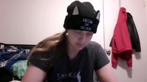 Snapshot of miztrezk chatting on December 18, 4:07 am miztrezk online show from December 18, 4:07 am