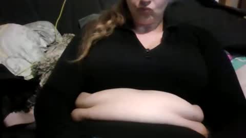 Snapshot of miztrezk chatting on January 7, 2:36 am miztrezk online show from January 7, 2:36 am