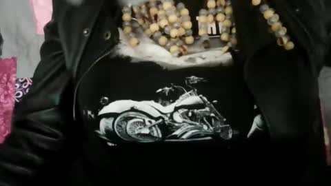 Snapshot of miztrezk chatting on February 25, 7:23 pm miztrezk online show from February 25, 7:23 pm