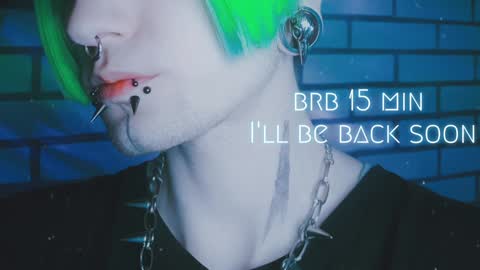 Snapshot of mk_ts_guy chatting on December 20, 7:12 am Michael online show from December 20, 7:12 am