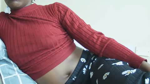 Snapshot of mlle_kali chatting on October 7, 7:05 am Mlle Kali online show from October 7, 7:05 am