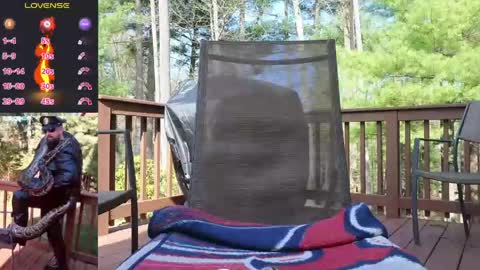 SMOKINsnakeEYEZ online show from April 14, 8:04 pm