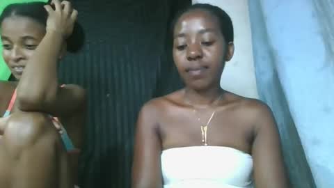 Snapshot of mmerela chatting on February 26, 8:24 am mmerela online show from February 26, 8:24 am