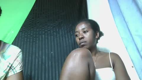 Snapshot of mmerela chatting on March 1, 9:33 am mmerela online show from March 1, 9:33 am