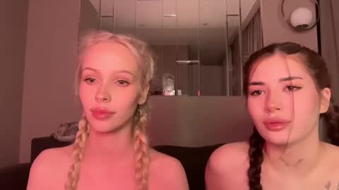 Snapshot of mmkakpoxyi22 chatting on February 7, 10:46 pm alice and ray online show from February 7, 10:46 pm