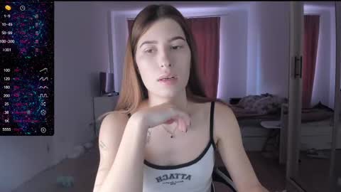 Snapshot of mmm_banana chatting on March 11, 7:26 am Lili online show from March 11, 7:26 am