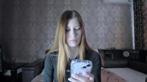 Snapshot of mmm_banana chatting on September 9, 10:37 am Lili online show from September 9, 10:37 am