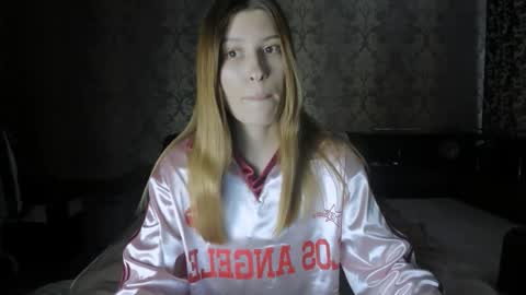 Snapshot of mmm_banana chatting on September 19, 11:00 am Lili online show from September 19, 11:00 am
